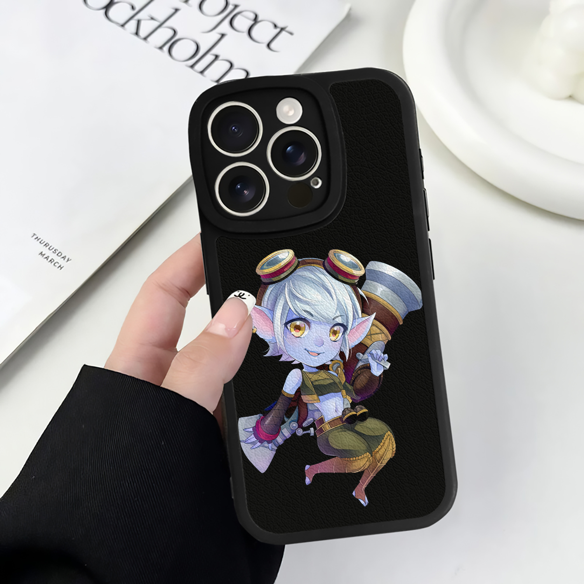 リーグ・オブ・レジェンド League of Legends LOL 【iPhone 16シリーズ対応】シリコンスマホケース（レザー調） 材質：シリコン